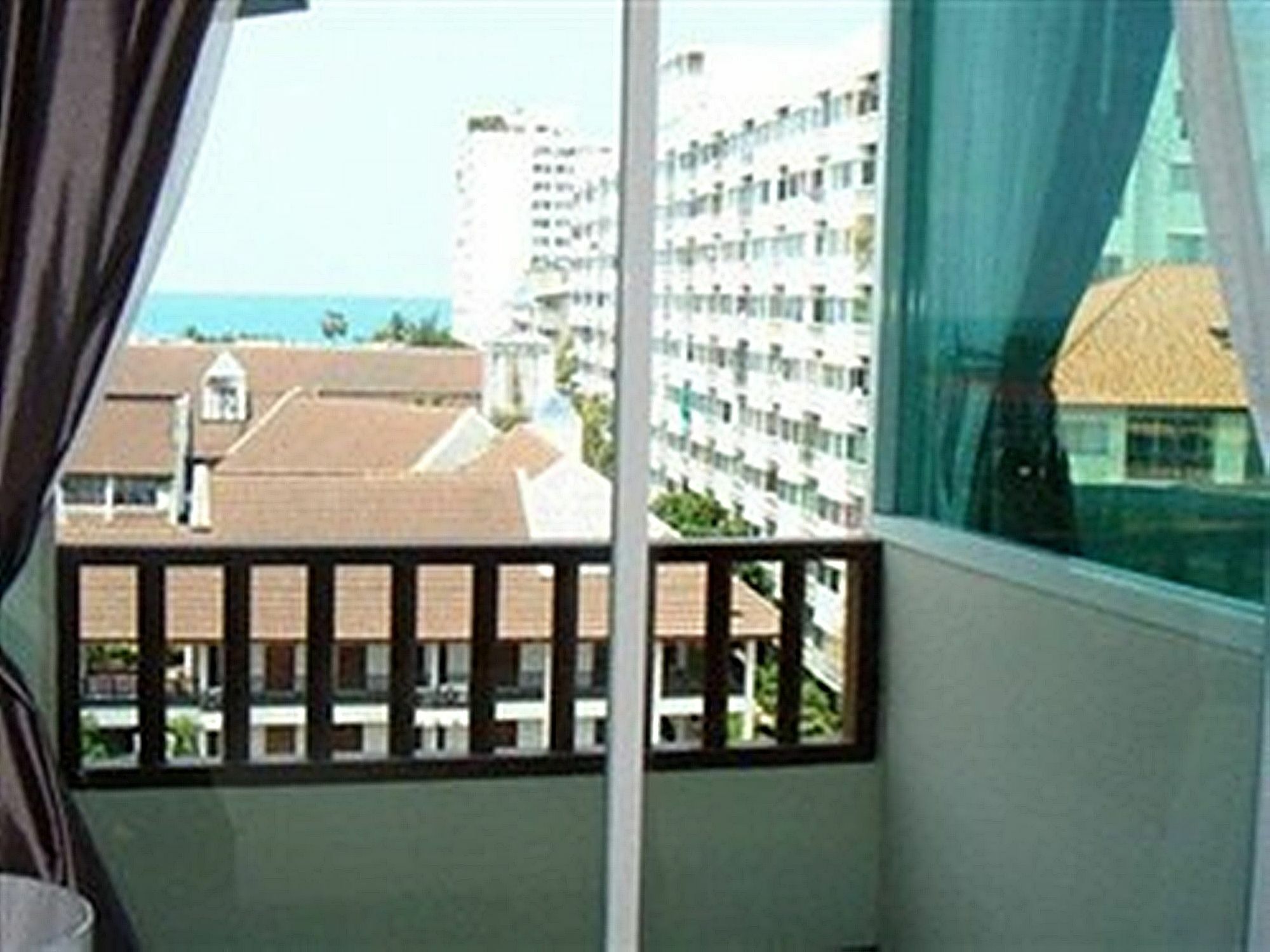 Grand Residence Jomtien Экстерьер фото